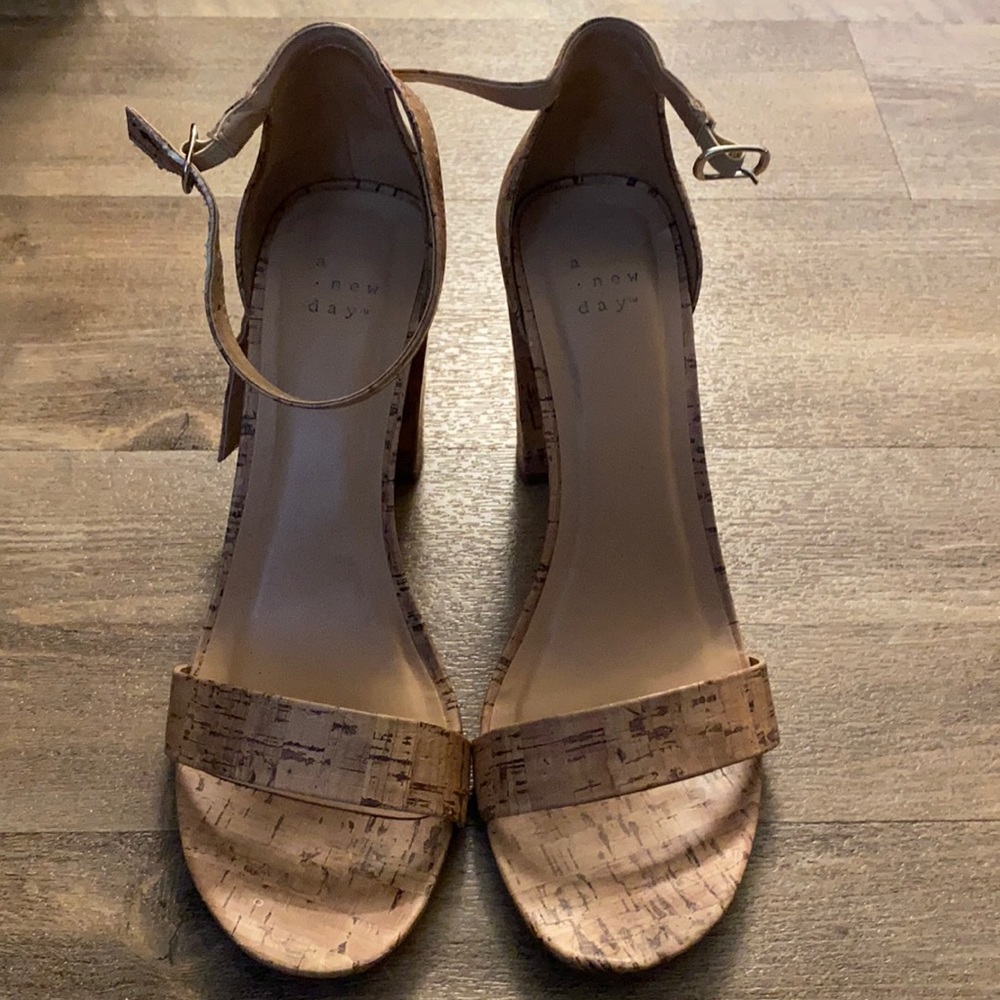Cork Design 4 in heals
